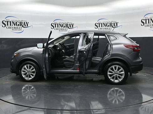 Used 2022 Nissan Rogue Sport SV w/ Technology Package FWD image 37