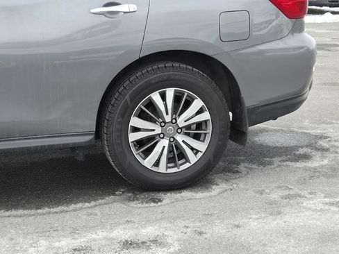 Used 2020 Nissan Pathfinder S image 29