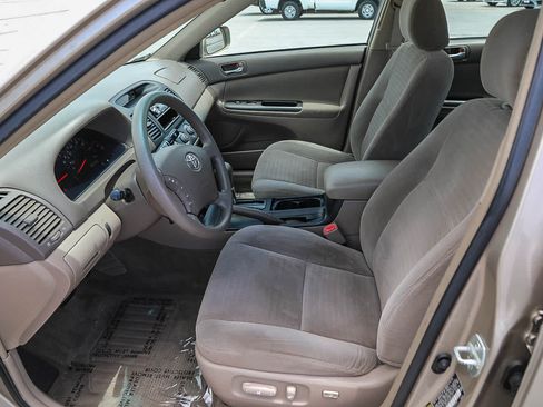 Used 2006 Toyota Camry LE FWD image 13