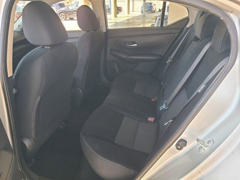 Used 2021 Nissan Sentra SV image 4