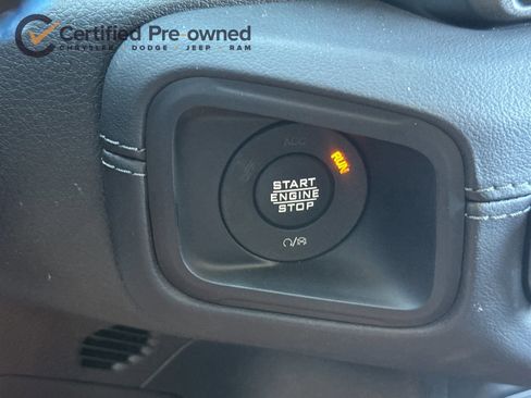 Used 2025 Jeep Wrangler Unlimited Rubicon 4xe w/ Convenience Group AWD/4WD image 21