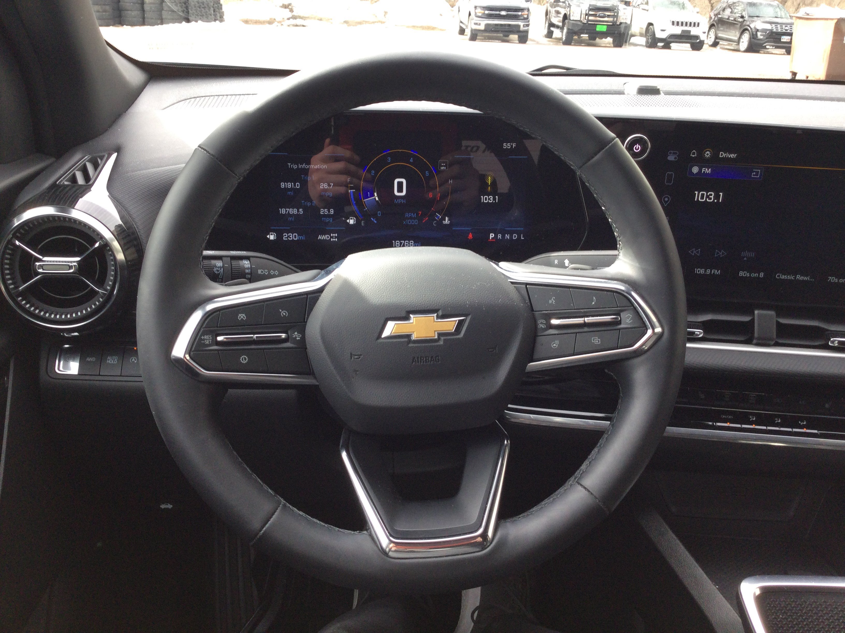 Used 2025 Chevrolet Equinox LT w/ Safety and Technology Package AWD/4WD image 15