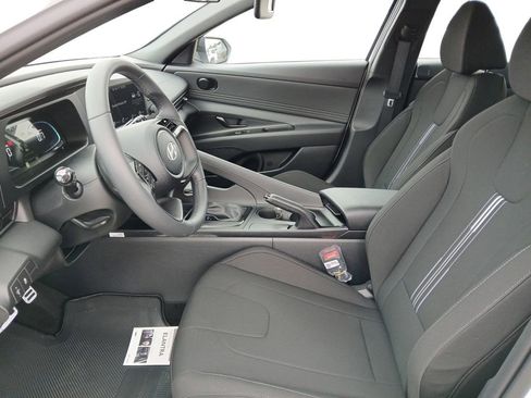 New 2026 Hyundai Elantra SEL Sport Premium FWD image 9