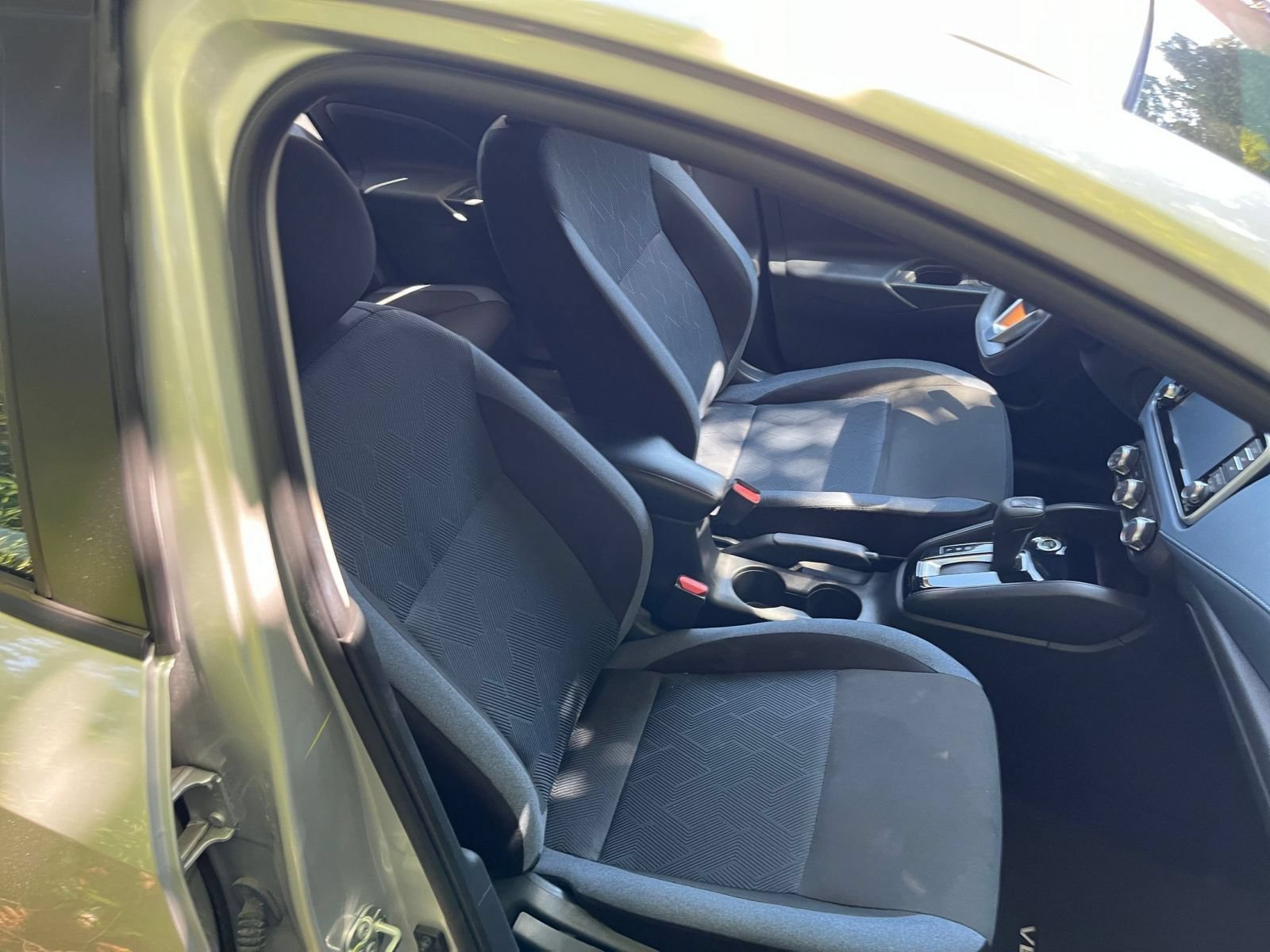 Used 2025 Nissan Versa SV FWD image 37