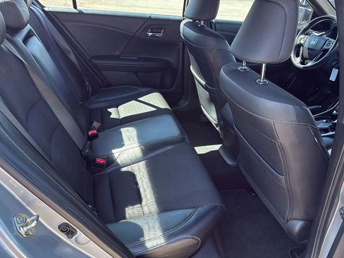 Used 2017 Honda Accord Sport image 15