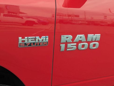Used 2018 RAM 1500 ST w/ SXT Appearance Group AWD/4WD image 15