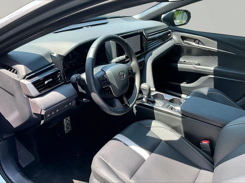 Used 2026 Toyota Camry SE w/ Convenience Package FWD image 18