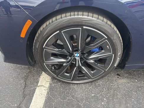 Used 2023 BMW 740i 740i w/ Executive Package image 10
