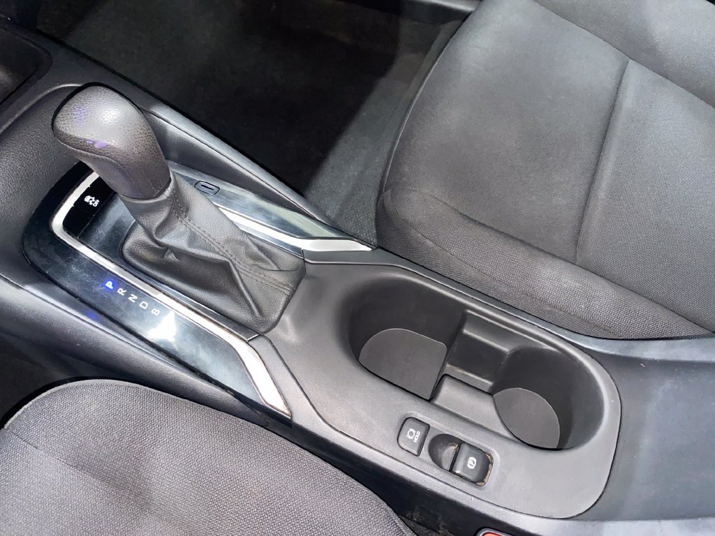Used 2024 Toyota Corolla LE FWD image 20