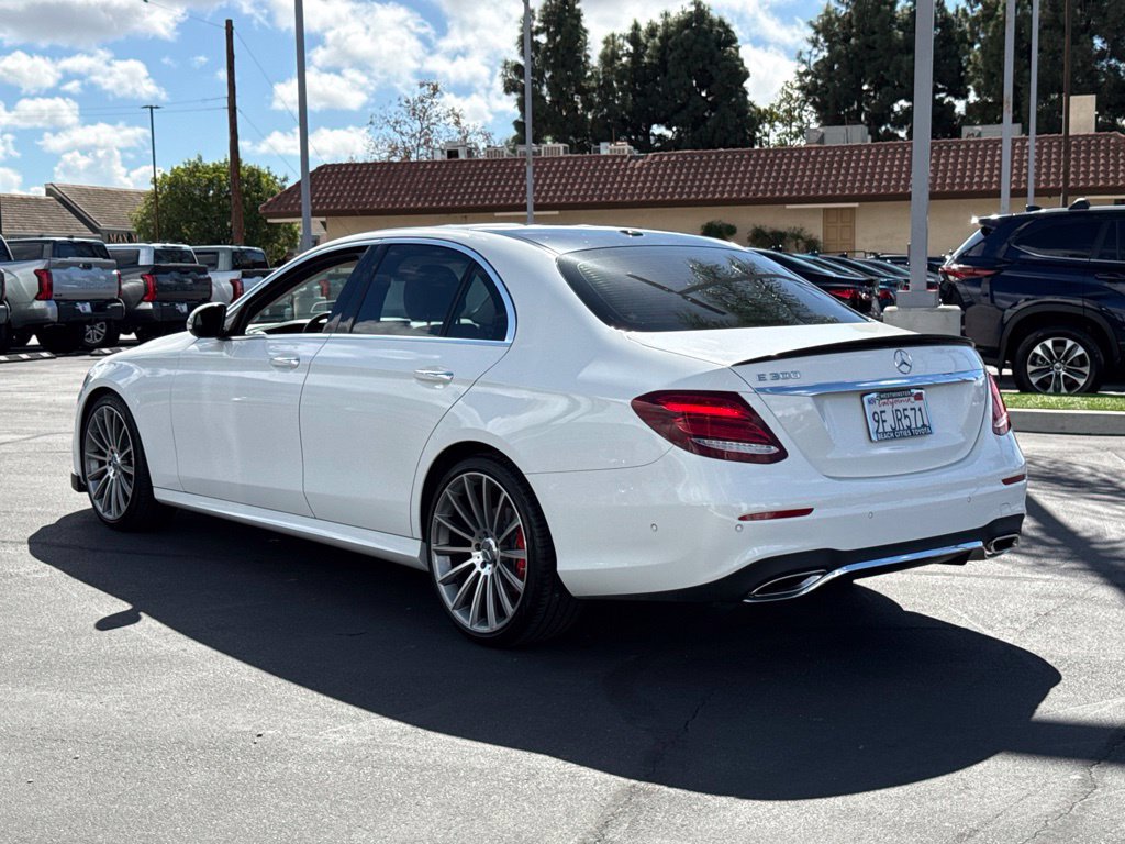 Used 2018 Mercedes-Benz E 300 image 8