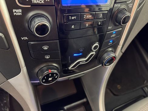 Used 2011 Hyundai Sonata GLS image 27