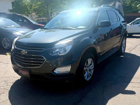 Used 2017 Chevrolet Equinox LT w/ Convenience Package FWD image 2