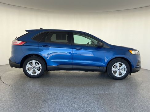 Used 2020 Ford Edge SE w/ Cargo Accessory Package AWD/4WD image 2