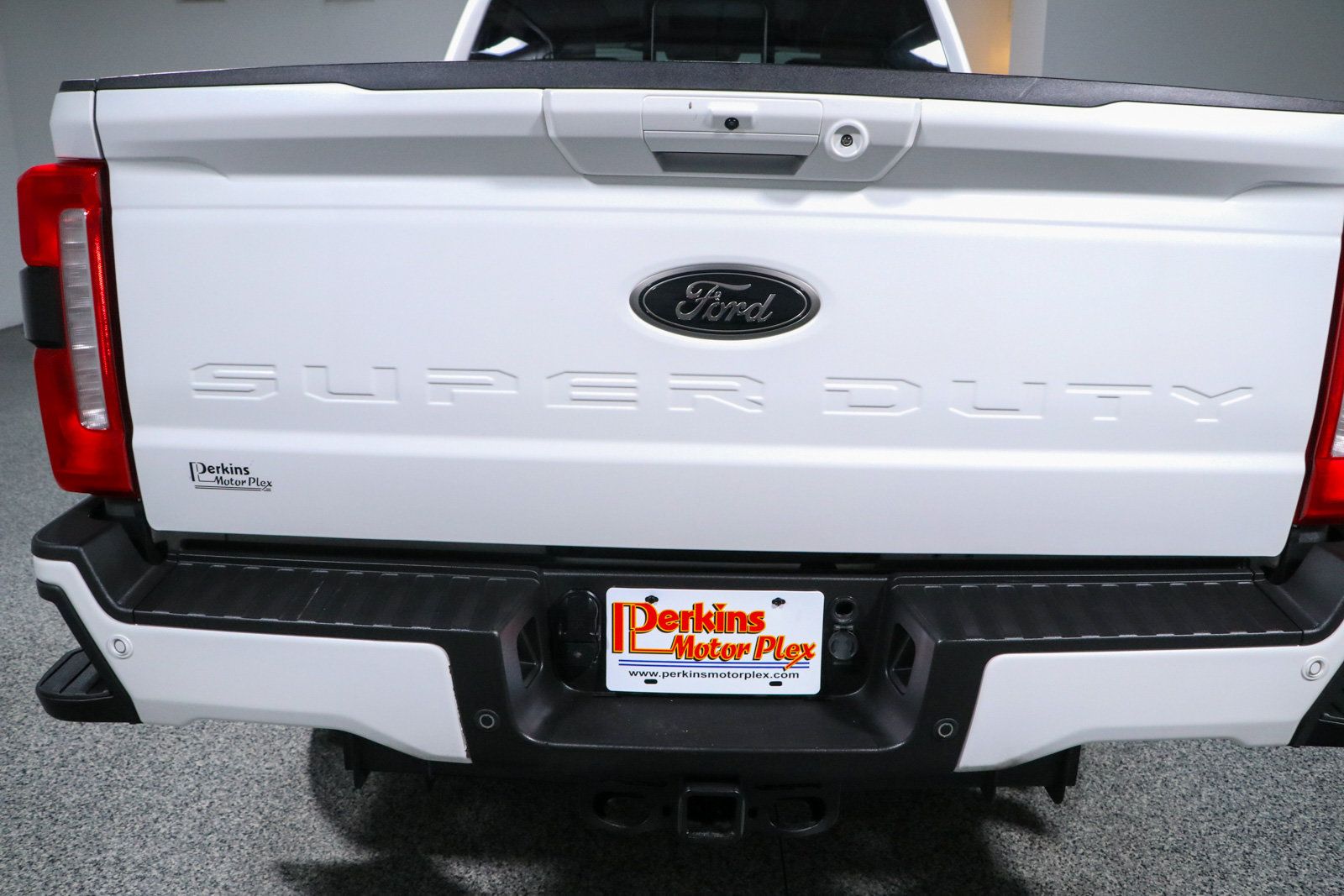 Used 2024 Ford F250 Lariat w/ Black Appearance Package AWD/4WD image 8