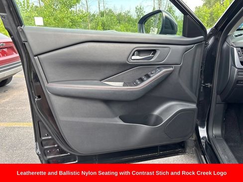 Used 2025 Nissan Rogue SV AWD/4WD image 16