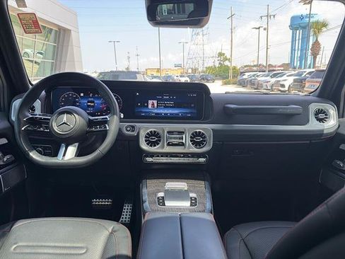 Used 2025 Mercedes-Benz G 550 image 12