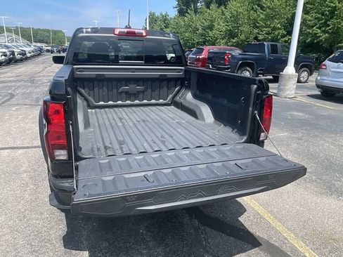 Used 2024 Chevrolet Colorado Trail Boss w/ Safety Package AWD/4WD image 27
