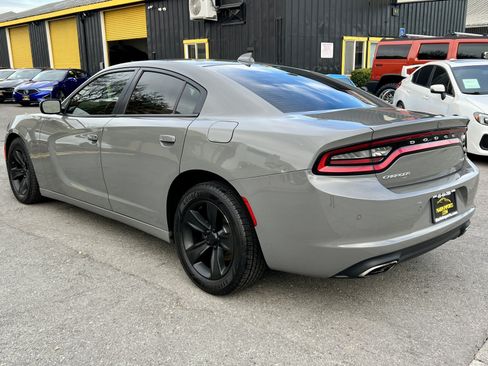 Used 2018 Dodge Charger SXT Plus RWD image 8