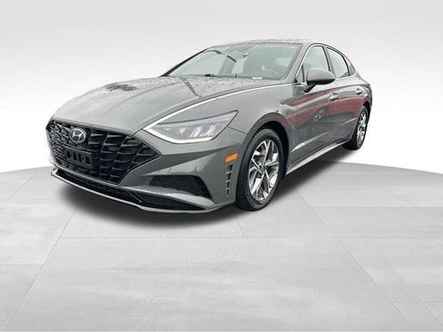 Used 2022 Hyundai Sonata SEL w/ Convenience Package image 2
