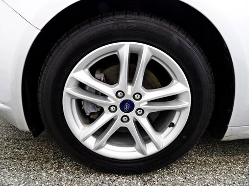 Used 2018 Ford Fusion SE image 18