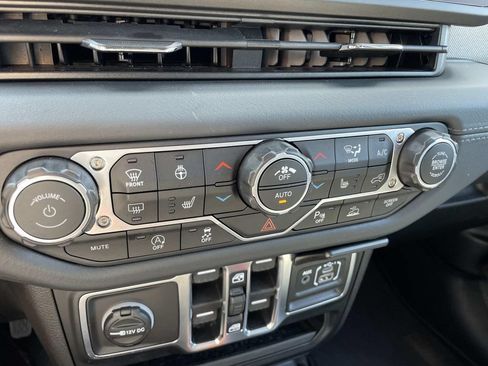 Used 2026 Jeep Wrangler Unlimited Sahara w/ Safety Group AWD/4WD image 45