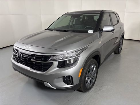 New 2026 Kia Seltos LX image 4