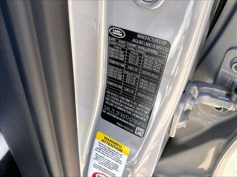 Used 2026 Land Rover Range Rover Evoque Dynamic SE image 32