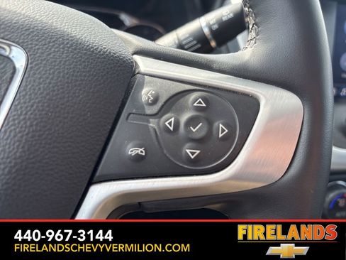 Used 2023 GMC Acadia SLT w/ Technology Package image 16