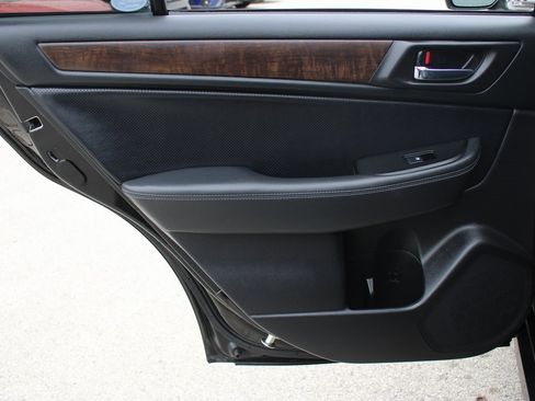 Used 2017 Subaru Outback 2.5i Limited image 24