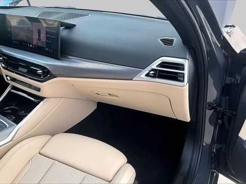 Used 2025 BMW 330i Sedan w/ Premium Package RWD image 17