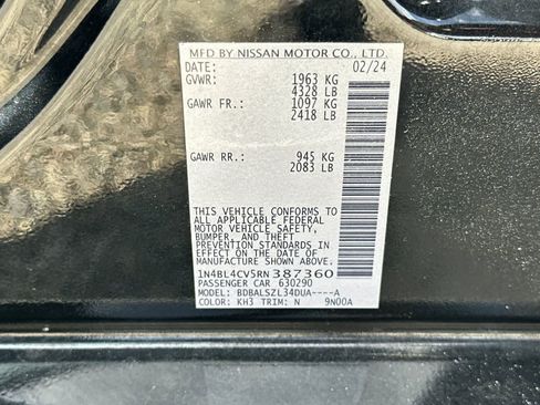 Used 2024 Nissan Altima 2.5 SR FWD image 35