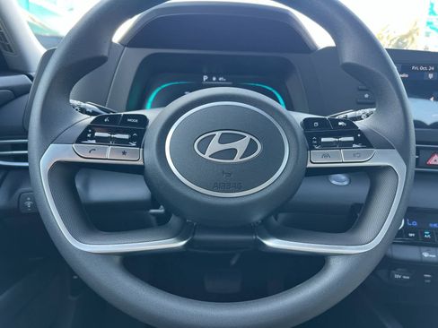 Used 2026 Hyundai Elantra Blue w/ Cargo Package image 22