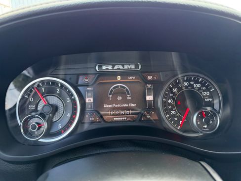 Used 2022 RAM 2500 Laramie w/ Night Edition AWD/4WD image 15