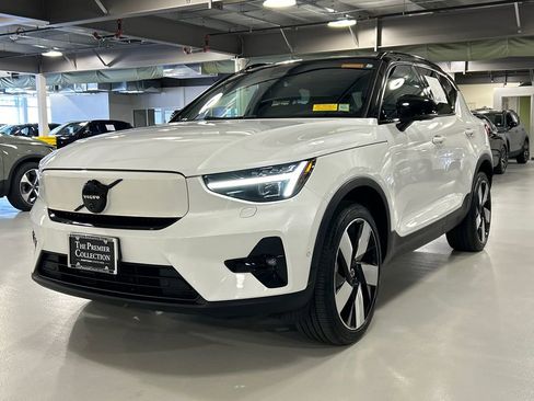 Certified 2023 Volvo XC40 Recharge Ultimate w/ Protection Package Premier AWD/4WD image 5