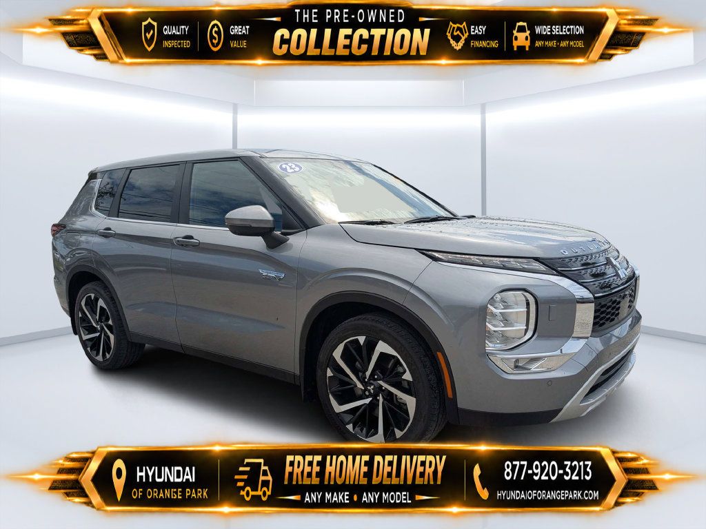 Used 2023 Mitsubishi Outlander 4WD Plug-In Hybrid image 1