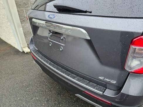 Used 2022 Ford Explorer Limited w/ Equipment Group 301A image 20
