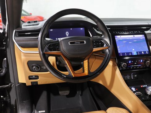 Used 2021 Jeep Grand Cherokee L Summit image 8