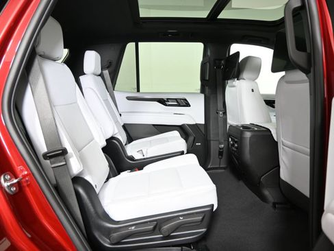 New 2026 Chevrolet Tahoe Premier image 16