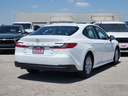 Used 2025 Toyota Camry LE FWD image 7