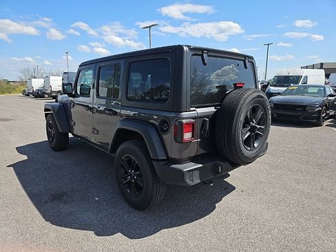 Used 2022 Jeep Wrangler Unlimited Sport image 5