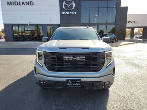 Used 2024 GMC Sierra 1500 Elevation image 2