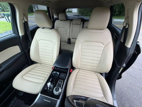 Used 2020 Ford Edge SEL w/ Convenience Package AWD/4WD image 14