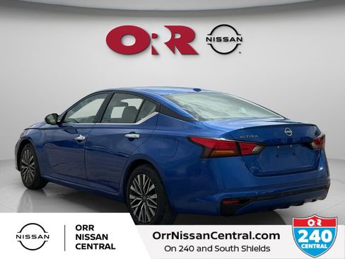 Used 2025 Nissan Altima 2.5 SV FWD image 7