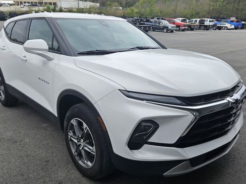 Used 2024 Chevrolet Blazer LT w/ Driver Confidence Package image 2