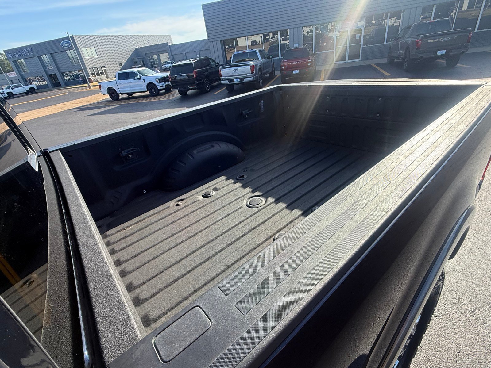 Used 2022 Ford F250 Lariat w/ Lariat Ultimate Package AWD/4WD image 16