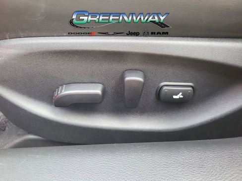 Used 2021 INFINITI Q50 Luxe w/ Seat & Sound Package image 18