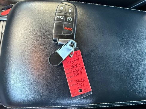 Used 2023 Chrysler 300 S RWD image 41