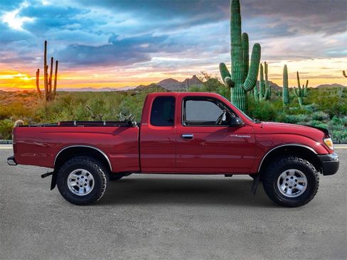 Used 2000 Toyota Tacoma PreRunner image 2