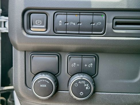 Used 2021 Chevrolet Tahoe LT w/ Rear Media and Nav Package RWD image 22