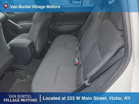 Used 2023 Toyota Corolla Cross LE w/ Moonroof Package image 22